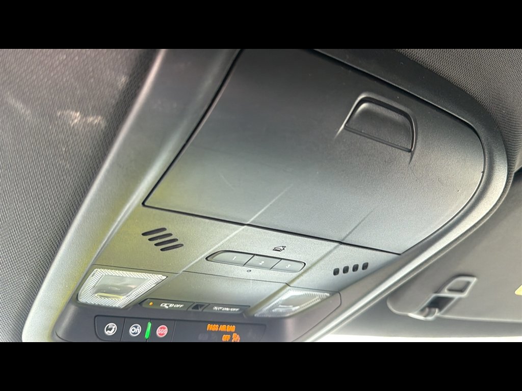 Used 2023 Buick Enclave Essence FWD image 17
