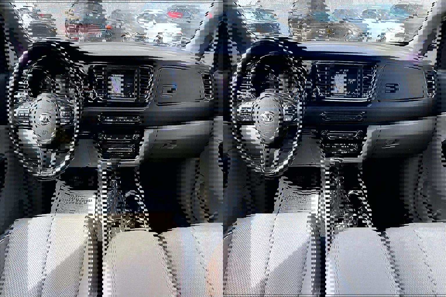 Used 2020 Kia Sedona SX image 11