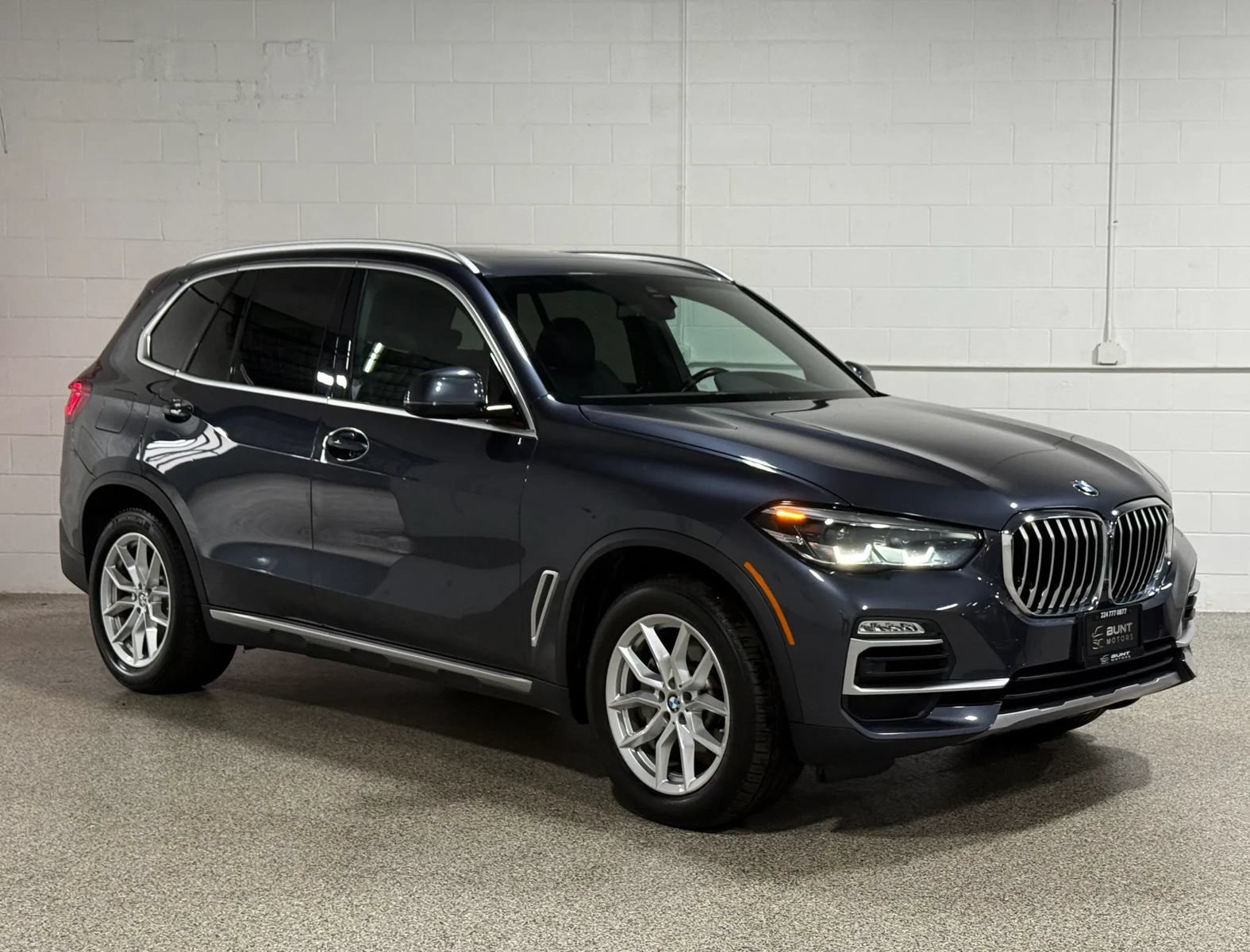 Used 2019 BMW X5 xDrive40i w/ Convenience Package AWD/4WD image 4