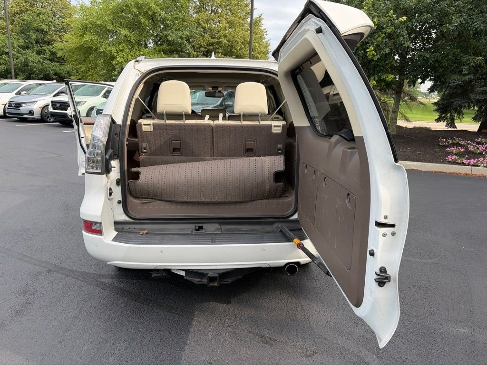 Used 2015 Lexus GX 460 w/ Premium Package AWD/4WD image 24