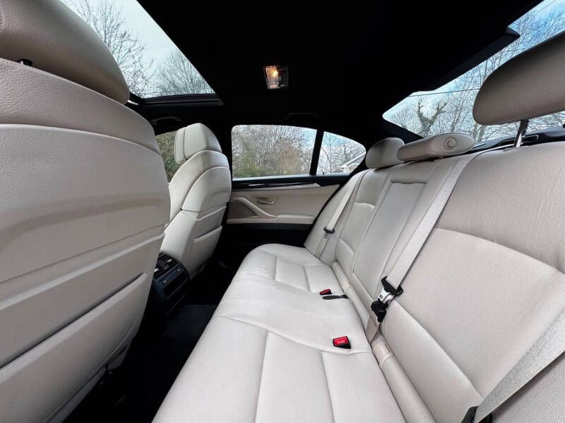 Used 2012 BMW 535i xDrive Sedan image 13