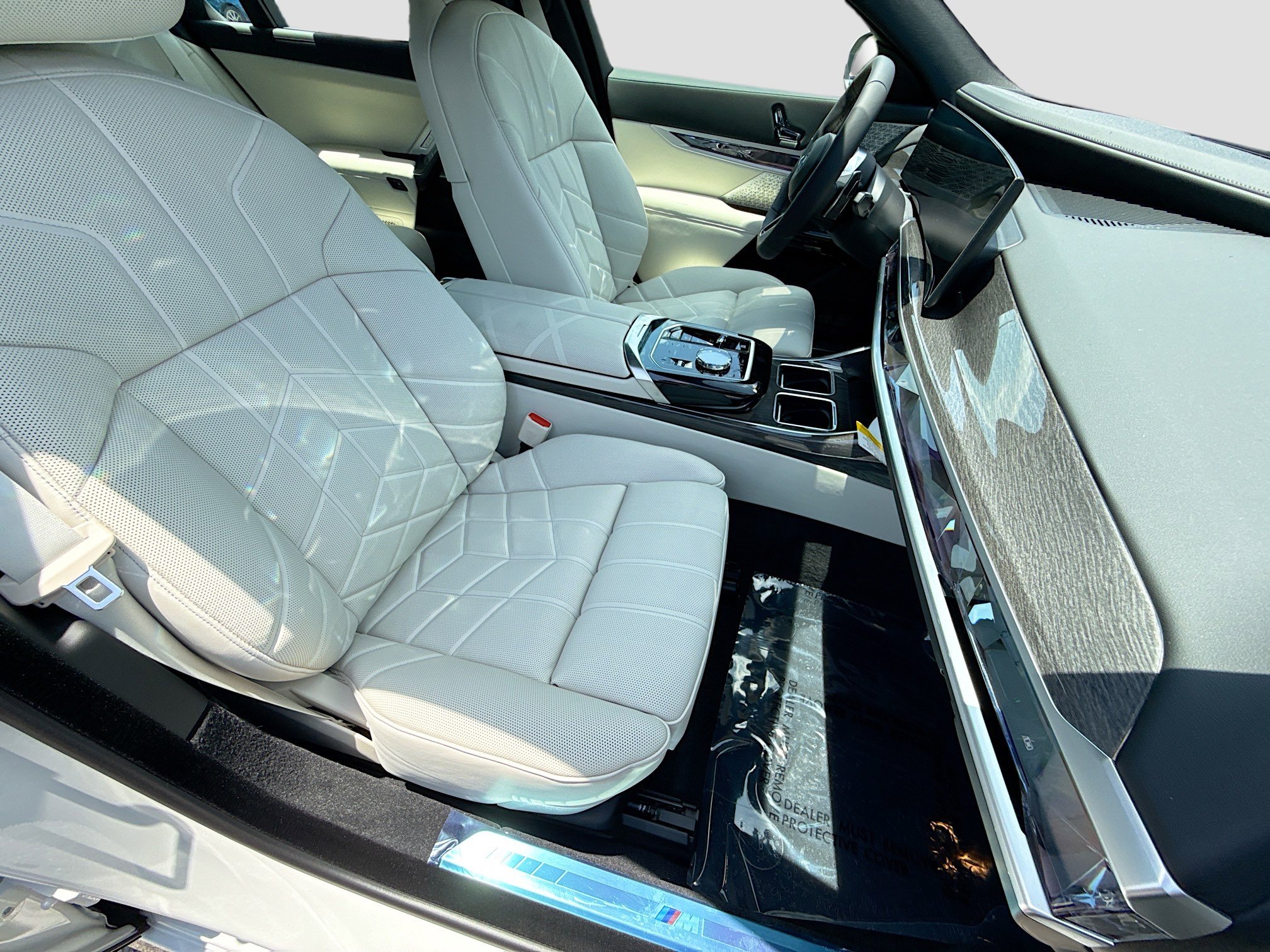 New 2026 BMW 760i xDrive AWD/4WD image 15
