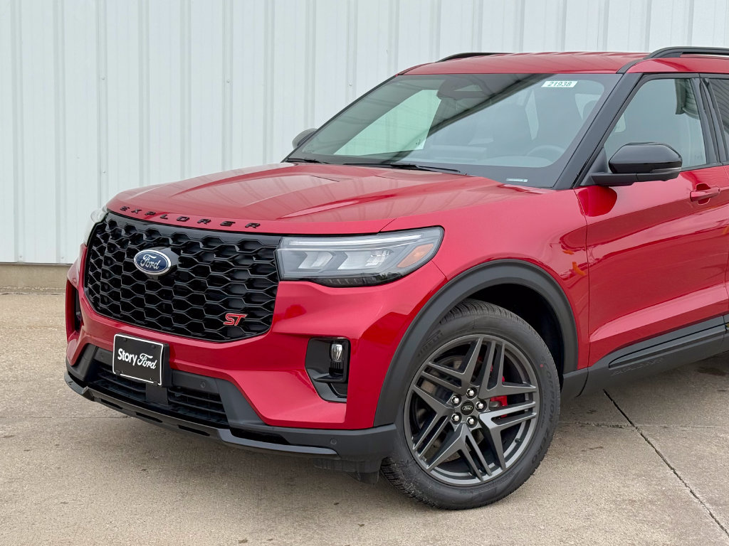 New 2026 Ford Explorer ST RWD image 2