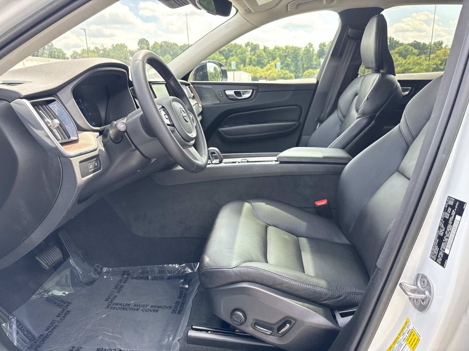 Used 2023 Volvo XC60 T8 Plus w/ Climate Package AWD/4WD image 14