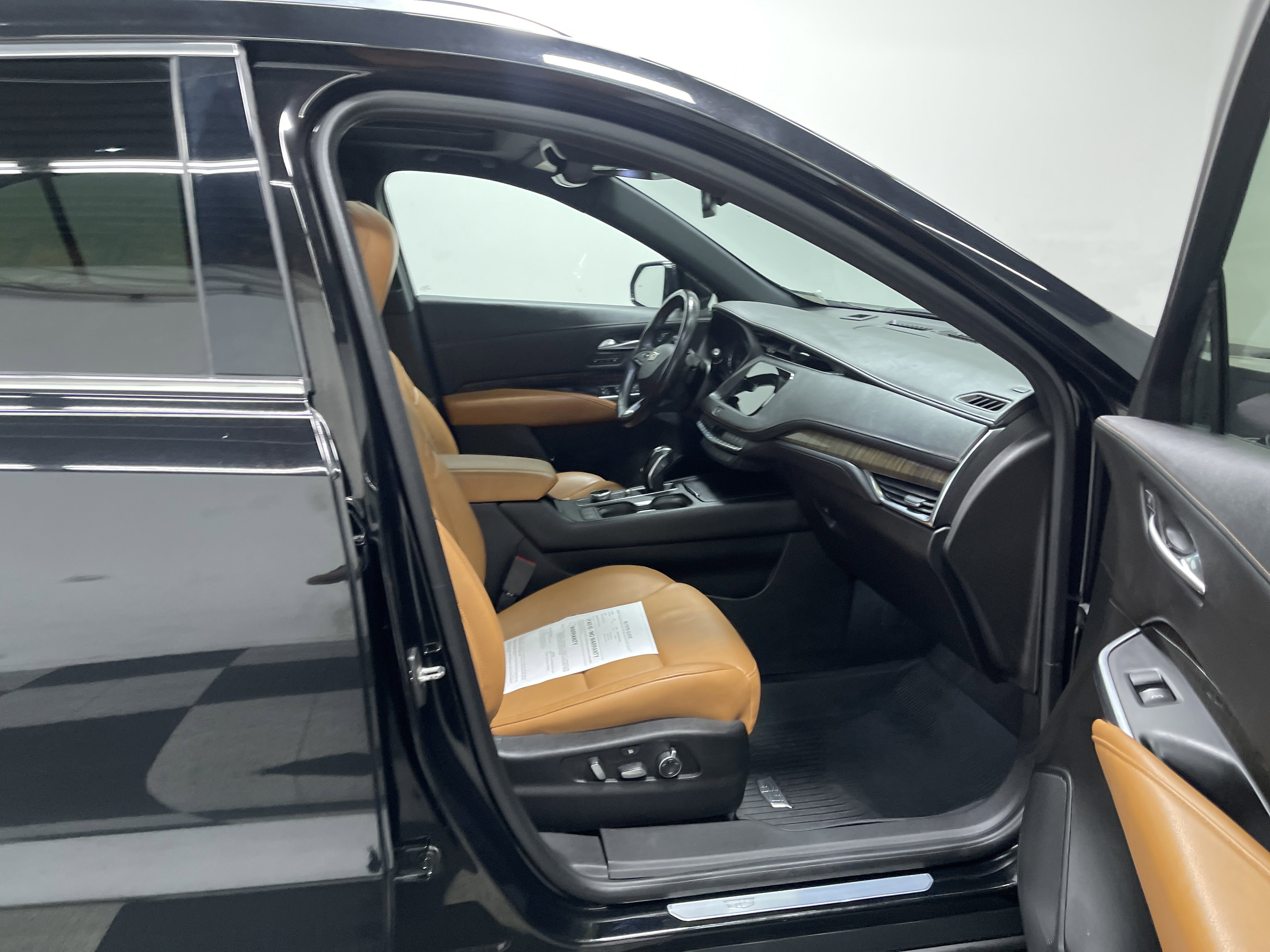 Used 2019 Cadillac XT4 Premium Luxury FWD image 26