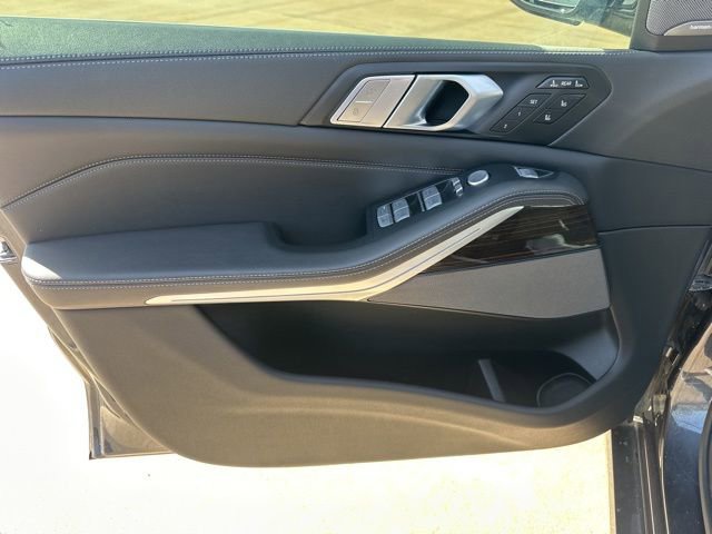 Used 2020 BMW X7 xDrive40i w/ Premium Package image 9