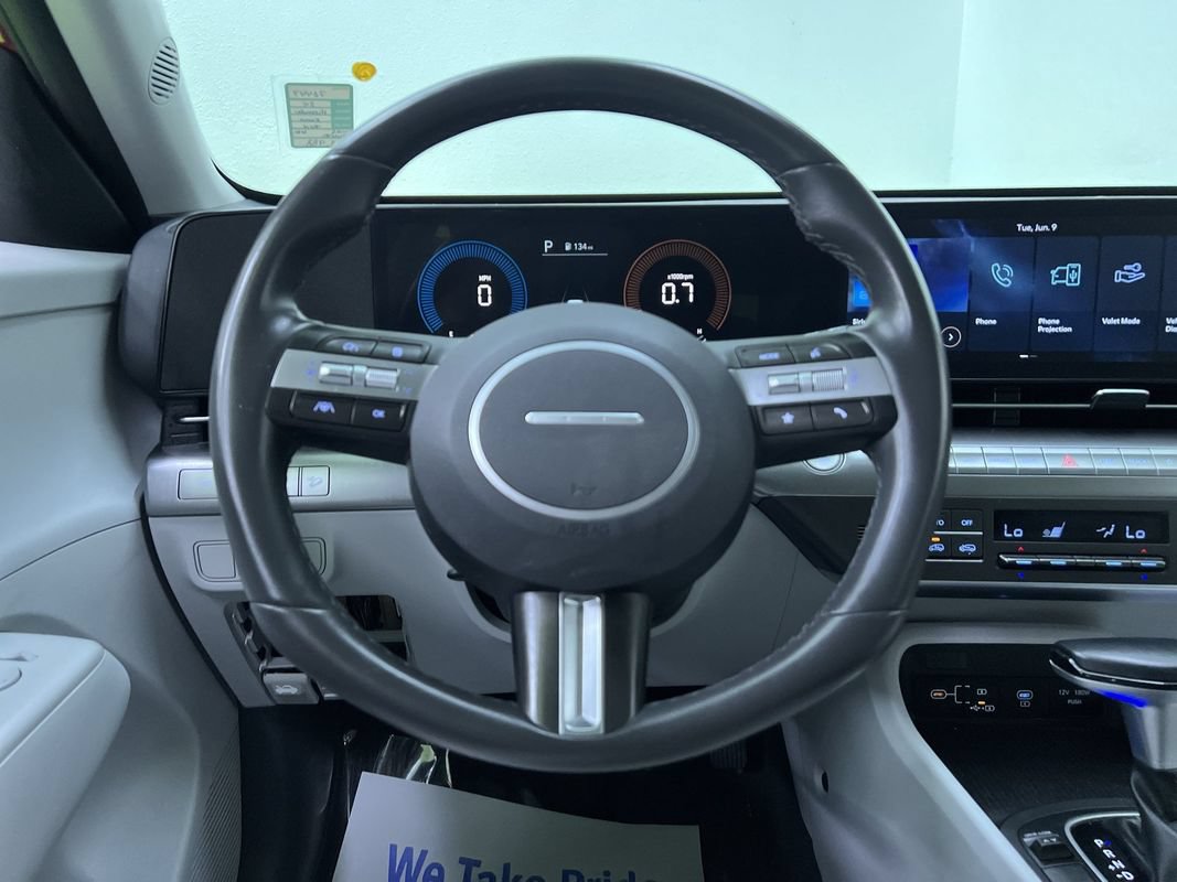 Used 2025 Hyundai Kona SEL FWD image 18