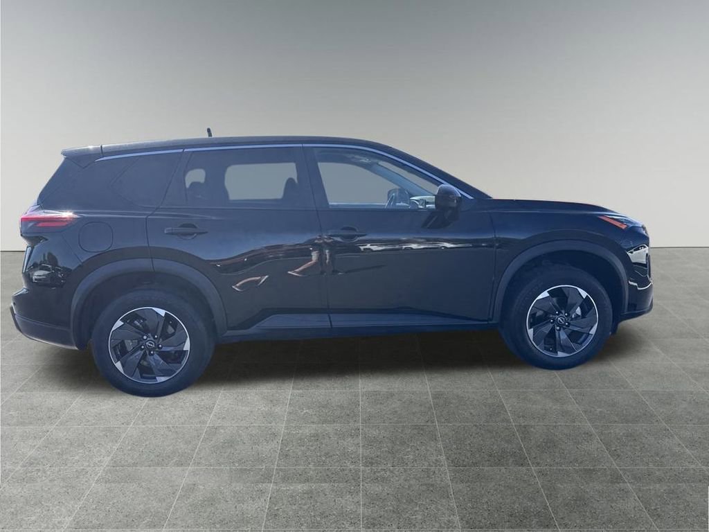 Used 2025 Nissan Rogue SV image 7