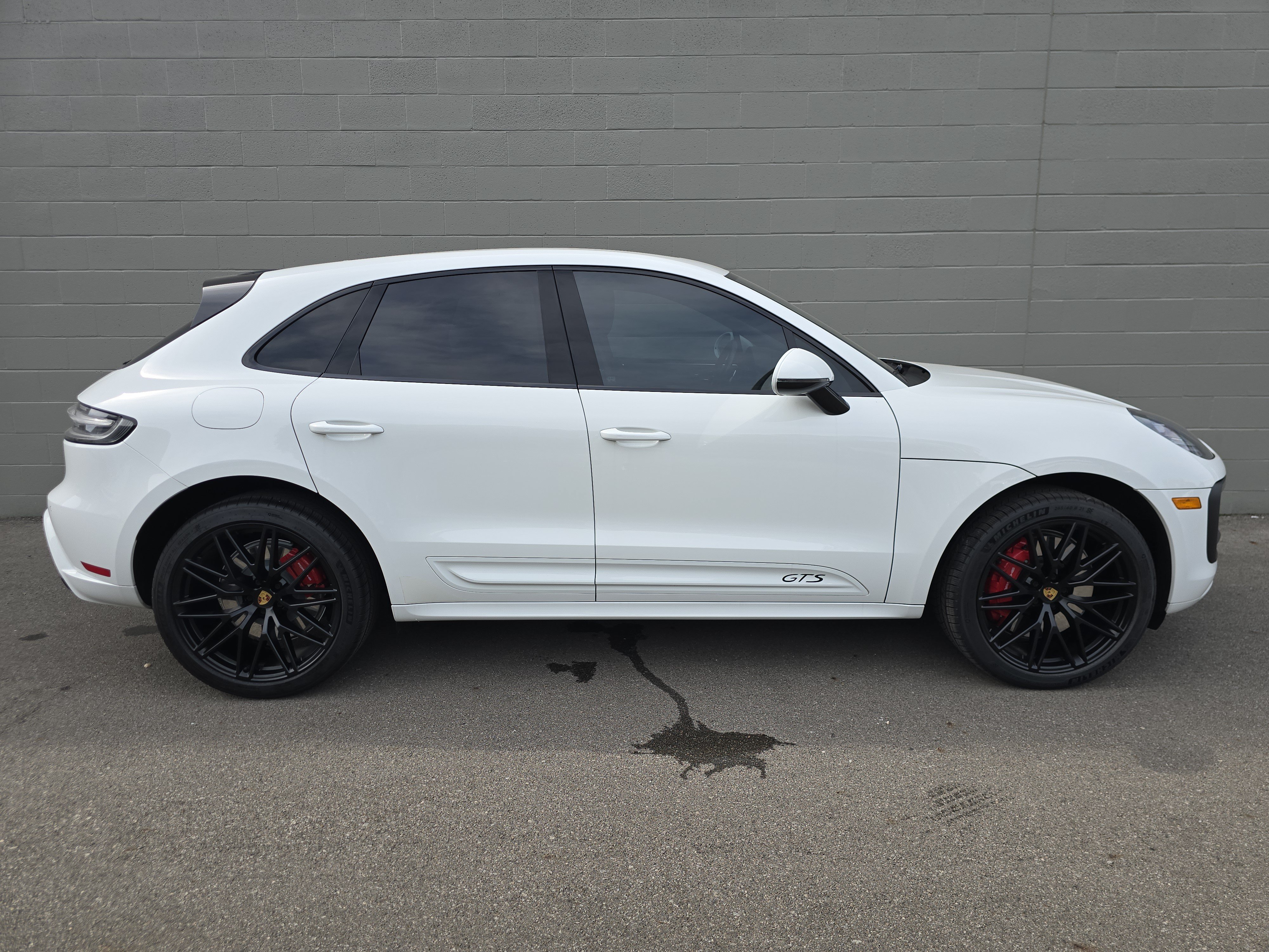 Certified 2022 Porsche Macan GTS AWD/4WD image 16