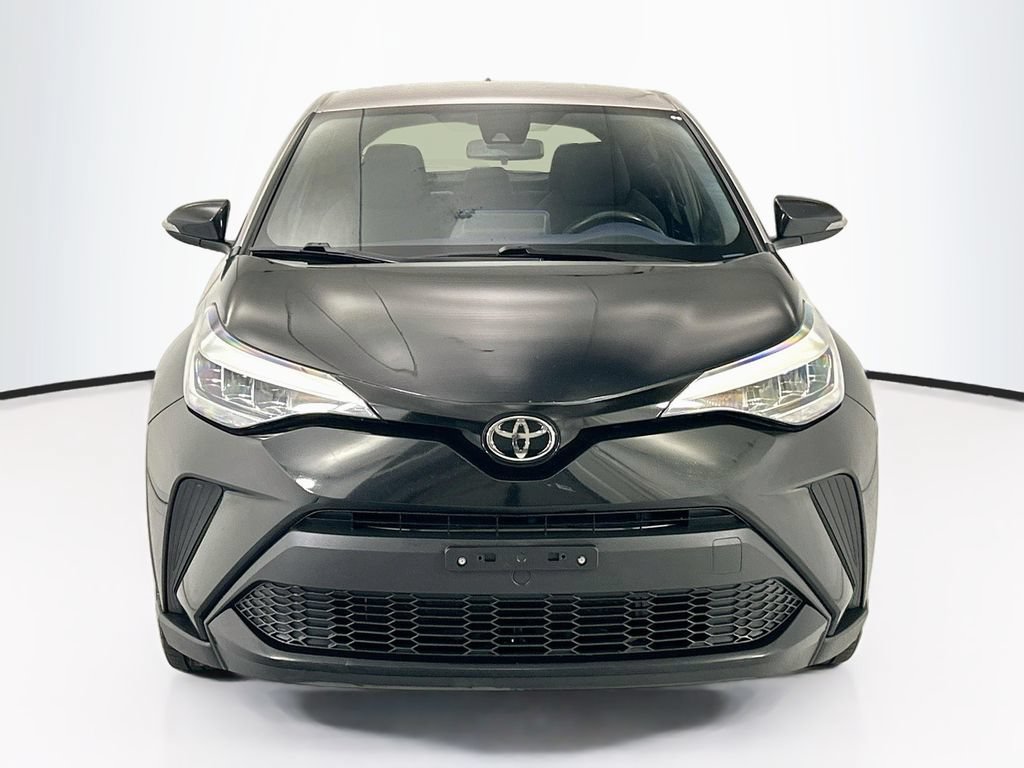 Used 2020 Toyota C-HR XLE FWD image 2