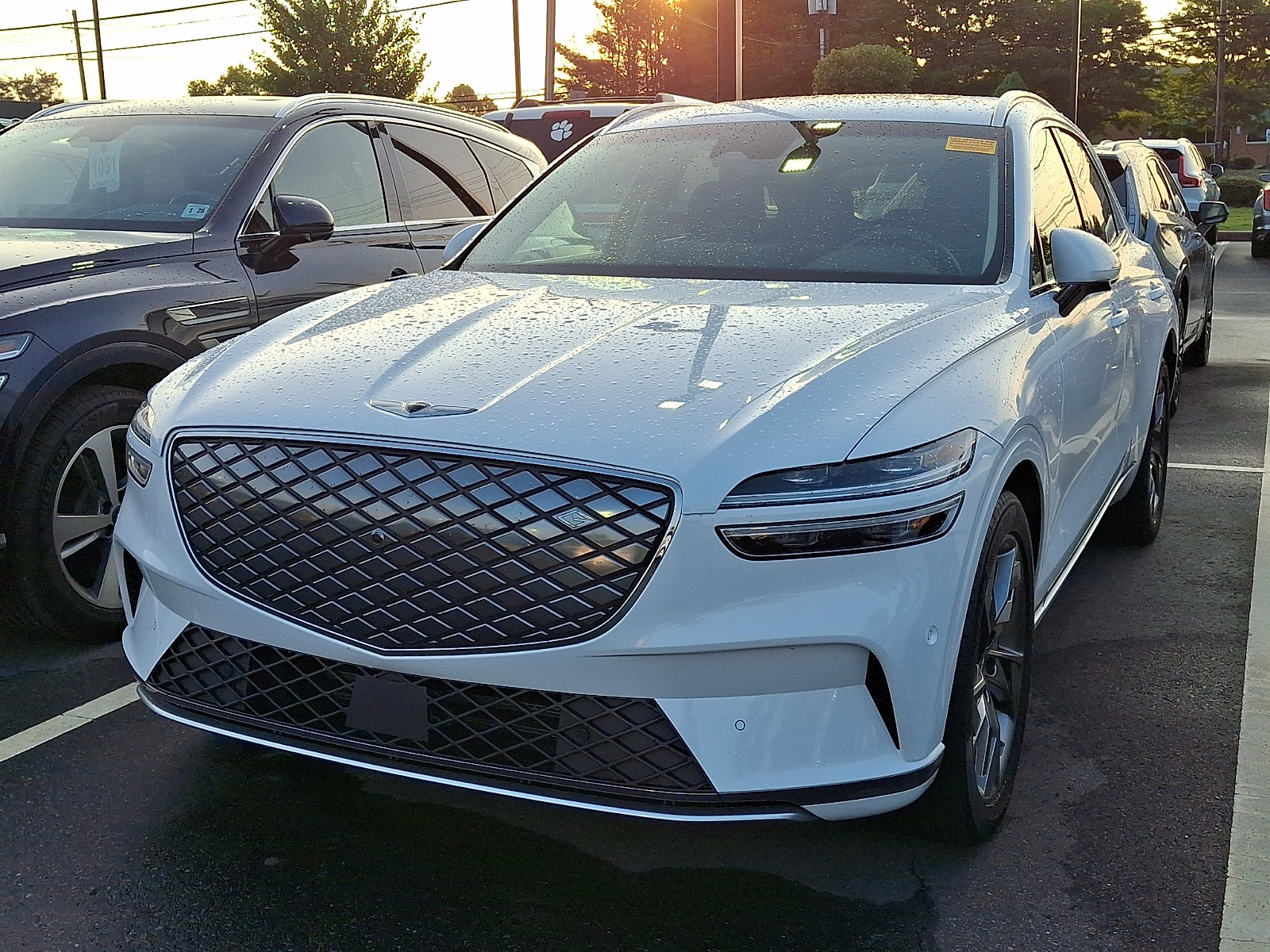 Used 2025 Genesis Electrified GV70 AWD/4WD image 5