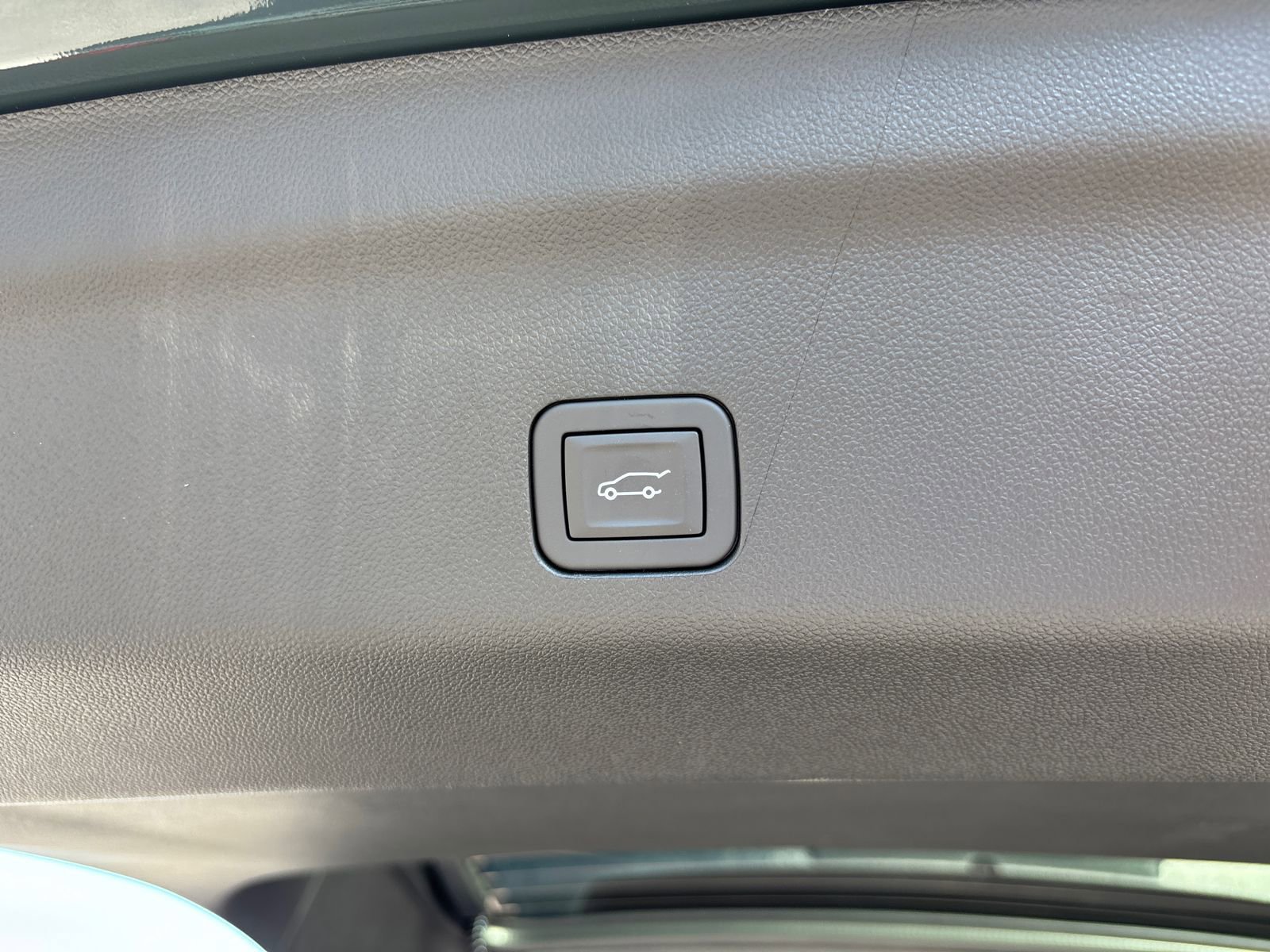 New 2026 GMC Yukon AT4 image 38