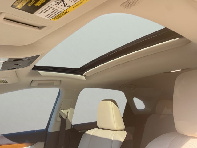 Used 2018 Lexus RX 450h AWD w/ Premium Package image 12