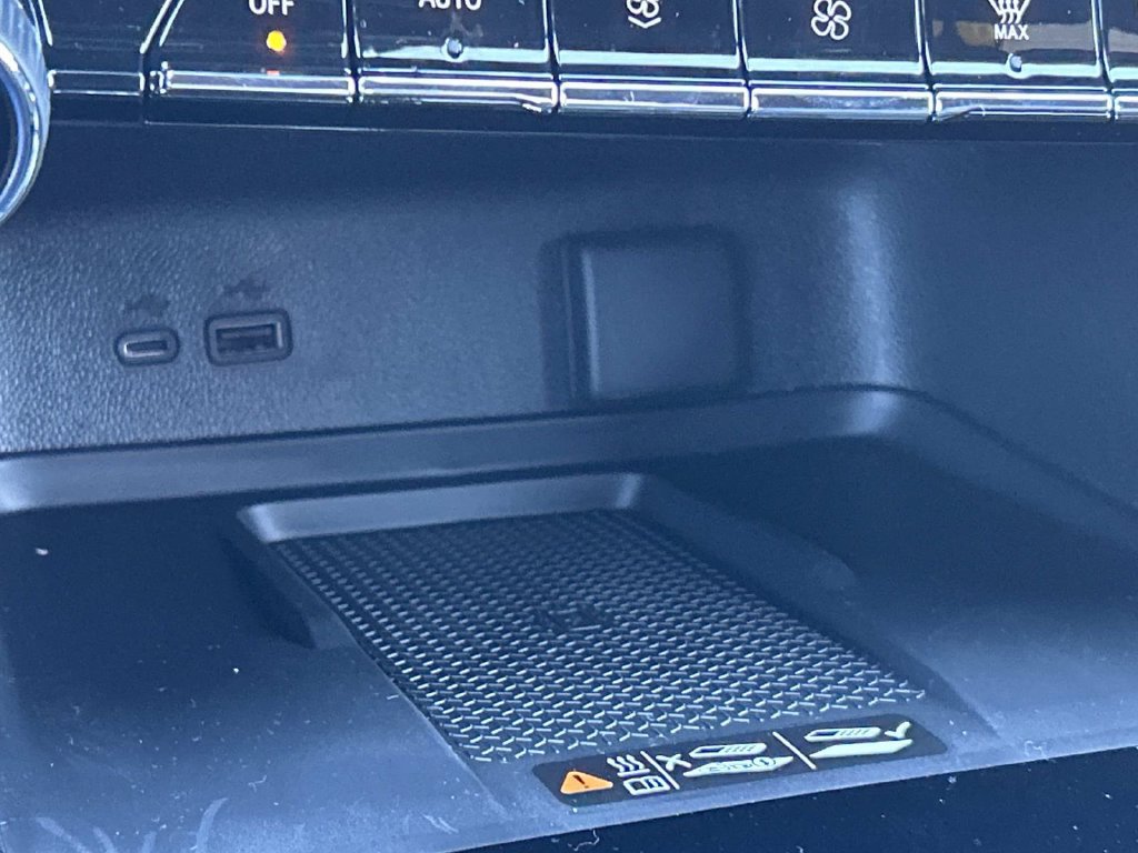 New 2027 Chevrolet Traverse RS w/ LPO, Floor Liner Package FWD image 24