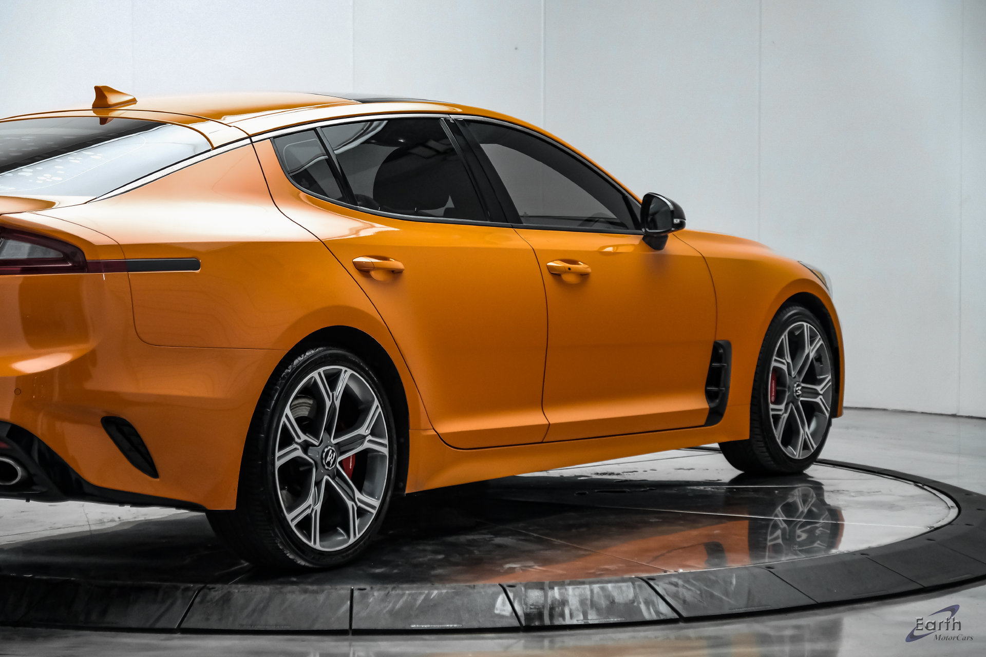 Used 2019 Kia Stinger GTS RWD image 19