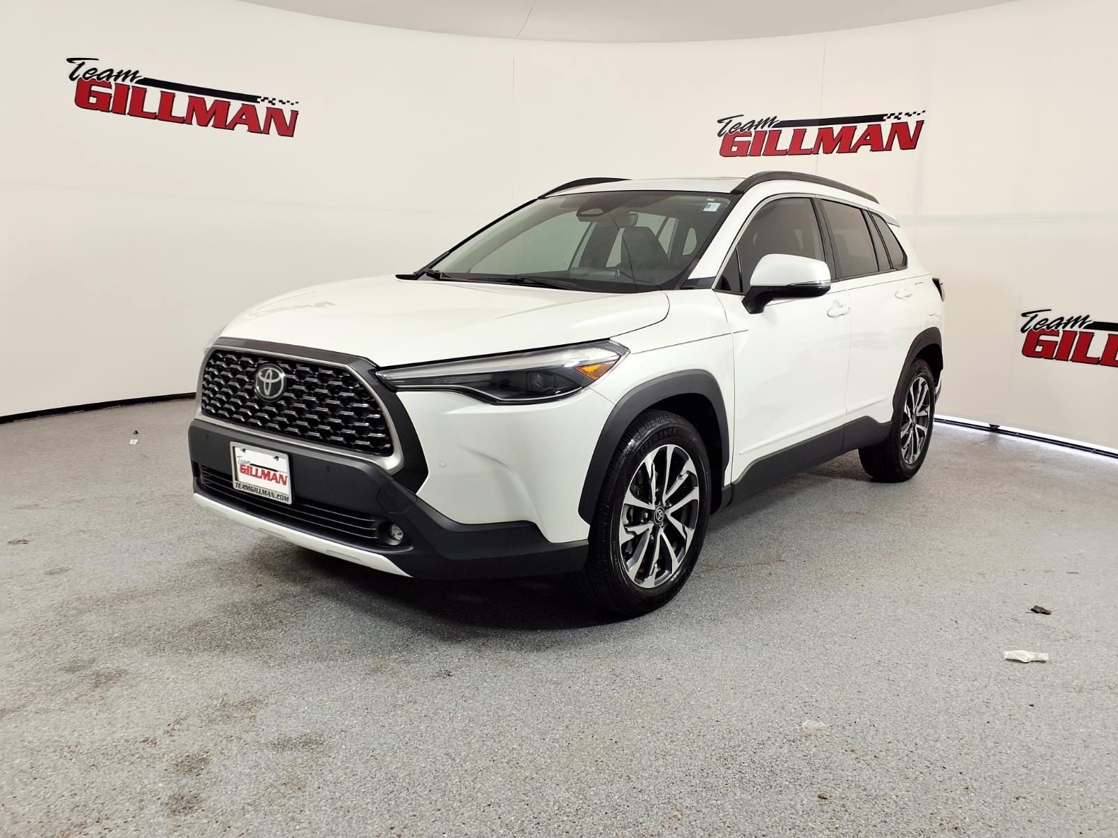 Used 2023 Toyota Corolla Cross XLE w/ Convenience Package image 8