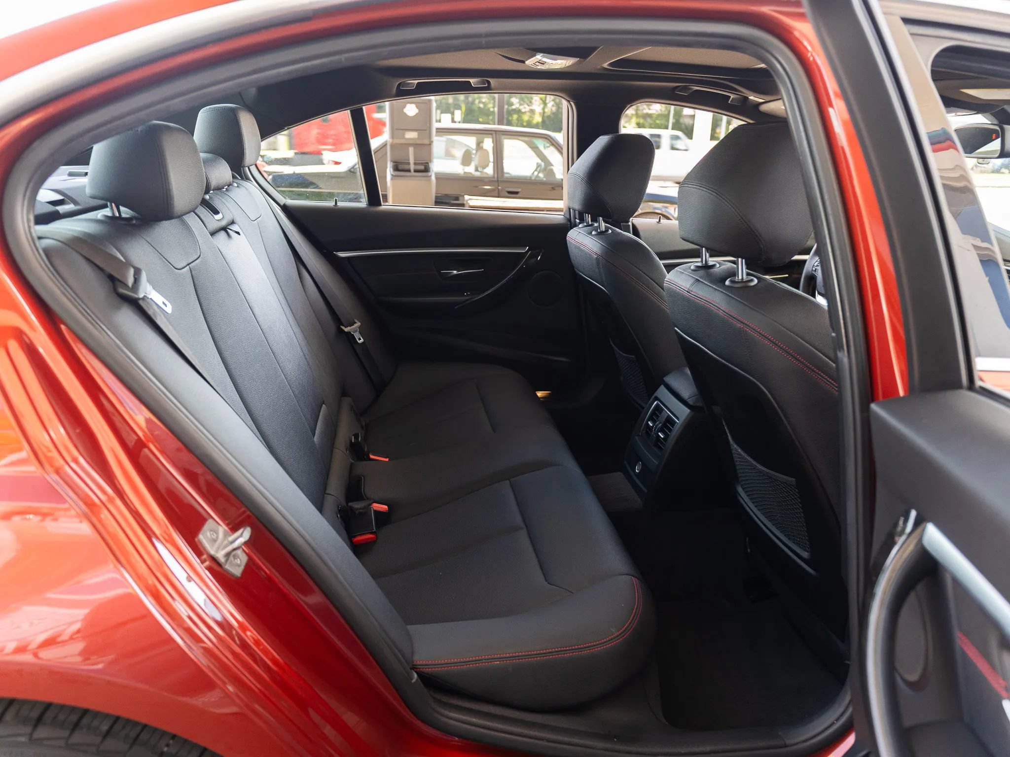 Used 2018 BMW 330i xDrive Sedan AWD/4WD image 26