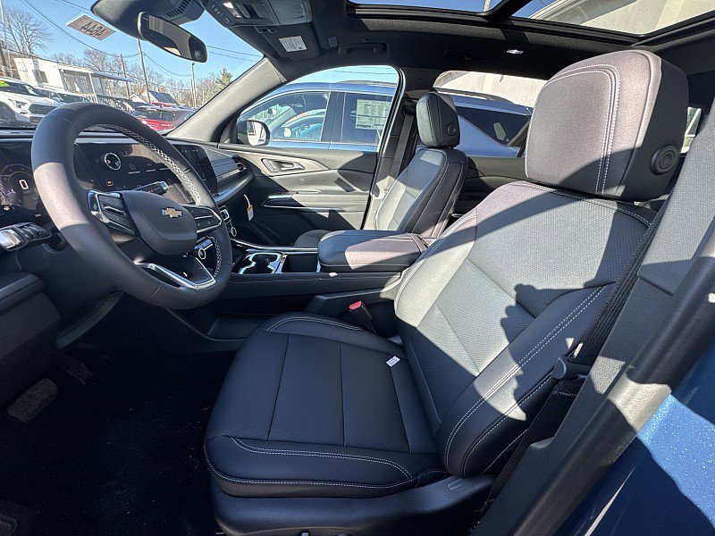 New 2026 Chevrolet Traverse LT w/ Sun and Wheel Package image 9