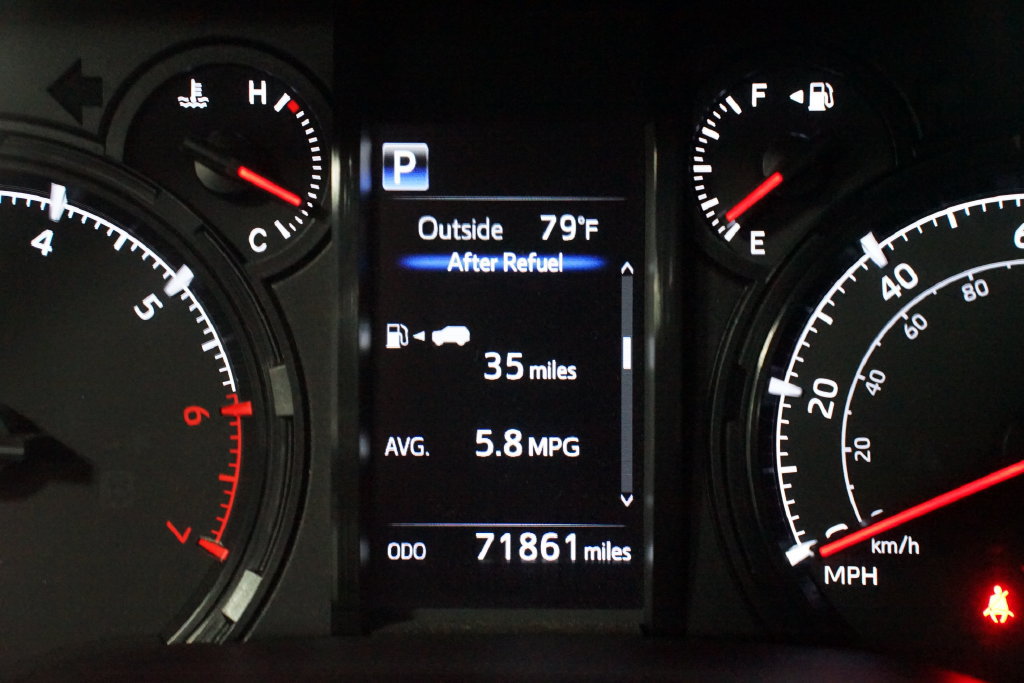 Used 2021 Toyota 4Runner SR5 AWD/4WD image 17