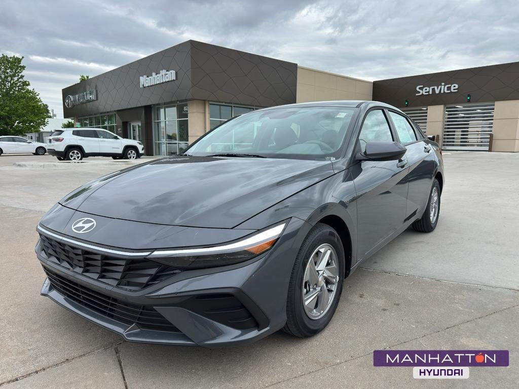 New 2026 Hyundai Elantra SE FWD image 1