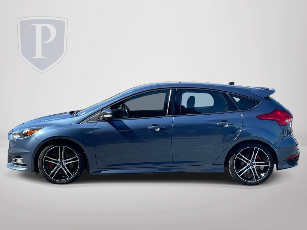 Used 2018 Ford Focus ST w/ Equipment Group 402A FWD image 5