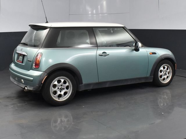 Used 2002 MINI Cooper Hardtop FWD image 3