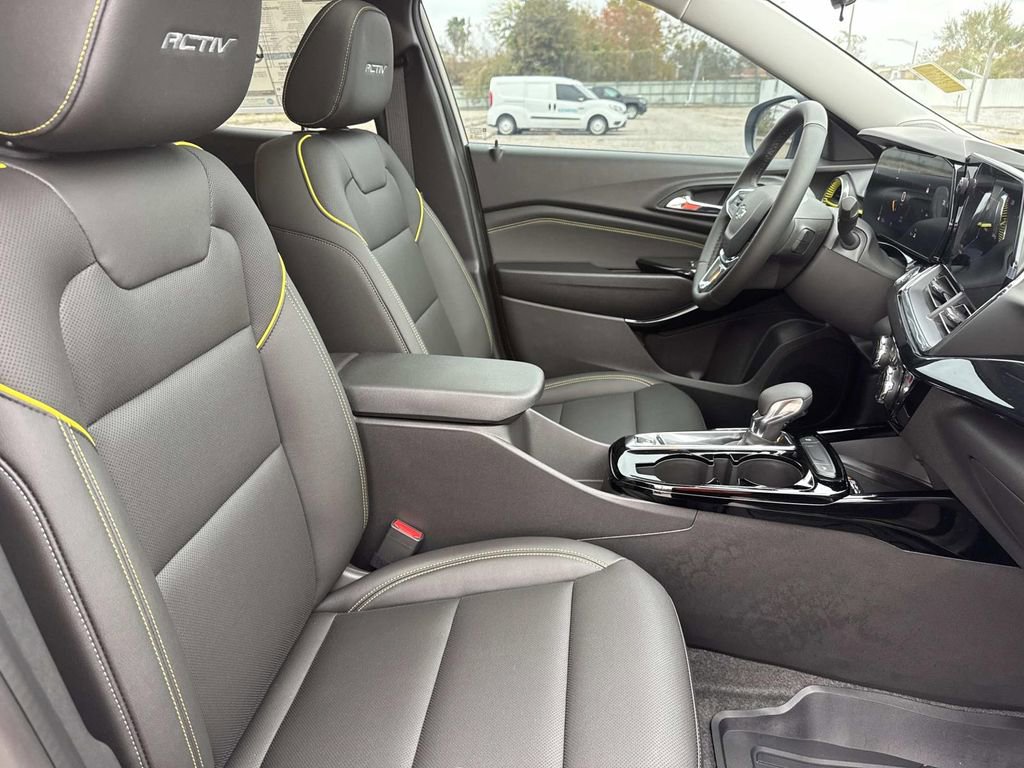 New 2026 Chevrolet Trax ACTIV w/ Sunroof Package image 12