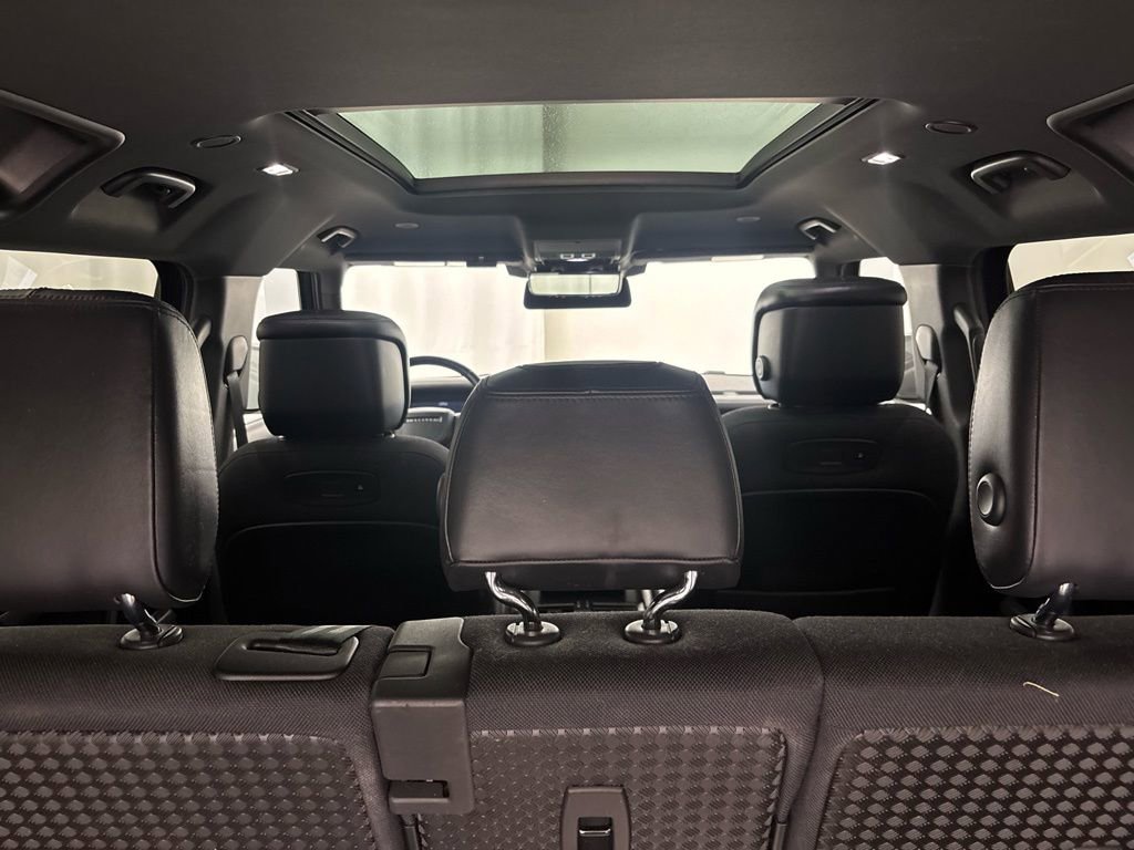 Used 2020 Land Rover Defender 110 X image 50