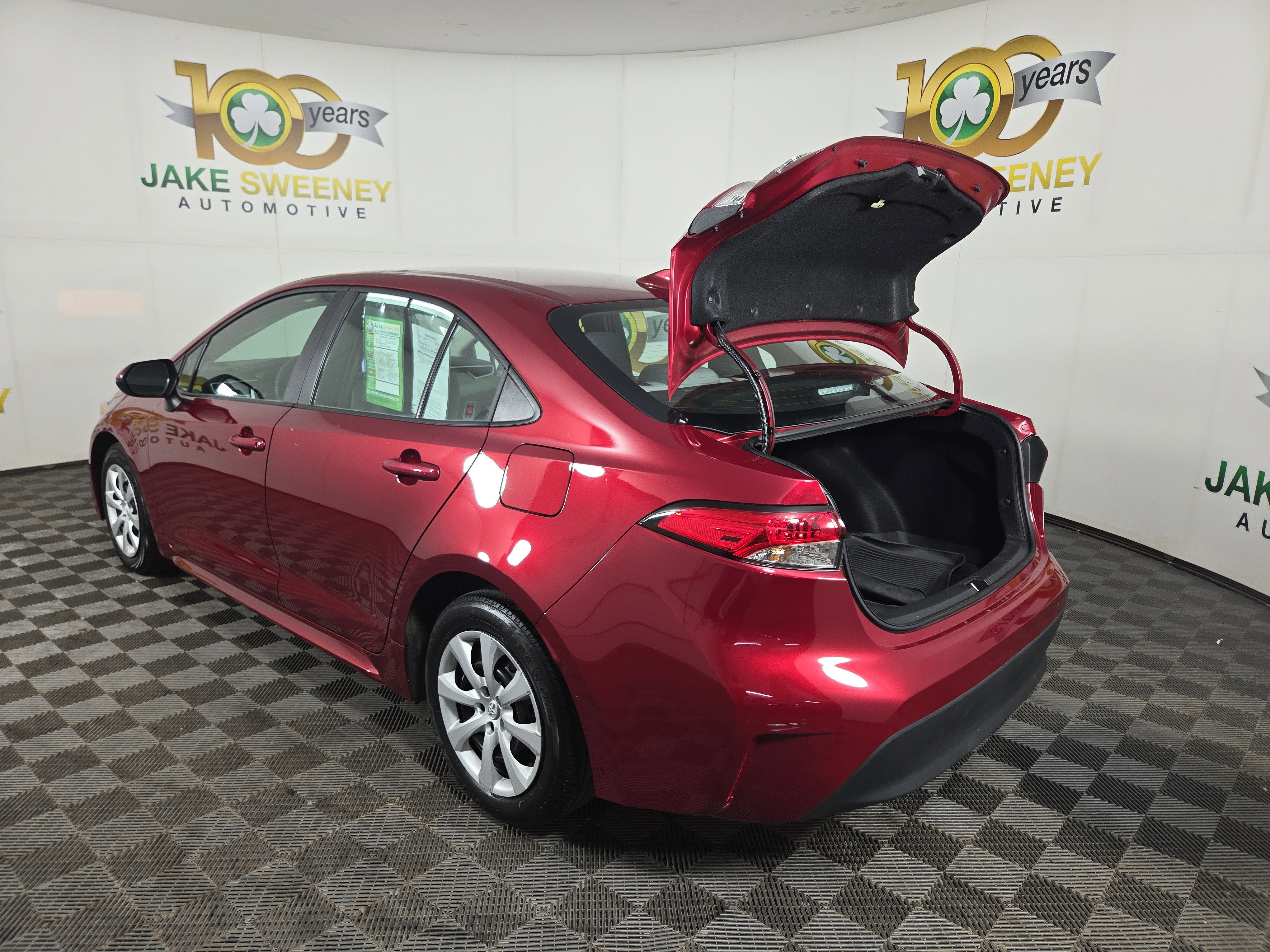 Used 2024 Toyota Corolla LE image 28