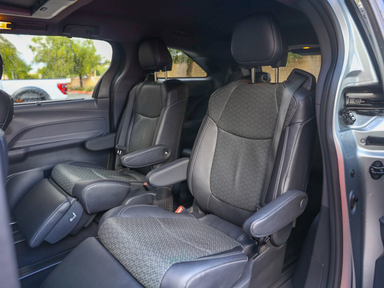 Used 2023 Toyota Sienna XSE image 11