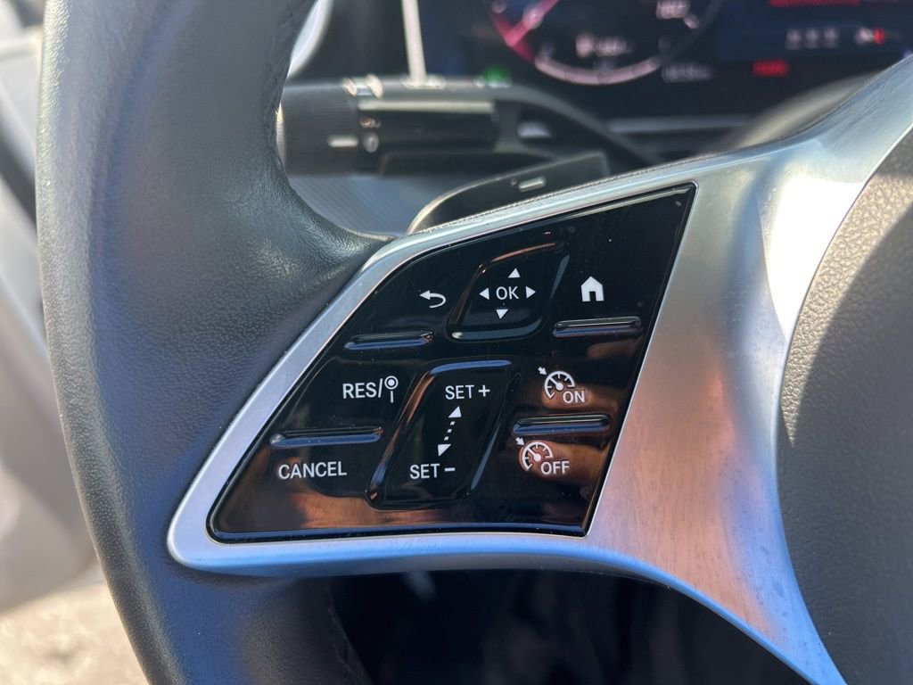 Used 2025 Mercedes-Benz C 300 Sedan image 47