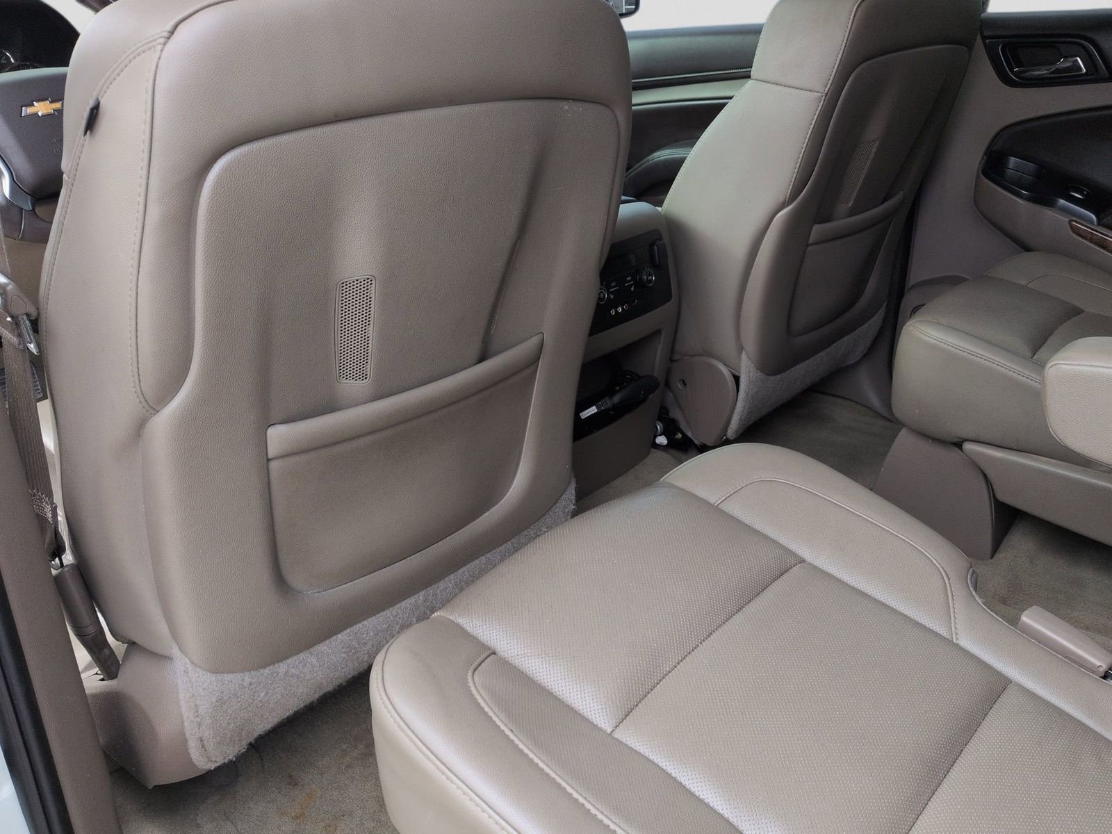 Used 2015 Chevrolet Suburban LTZ image 22