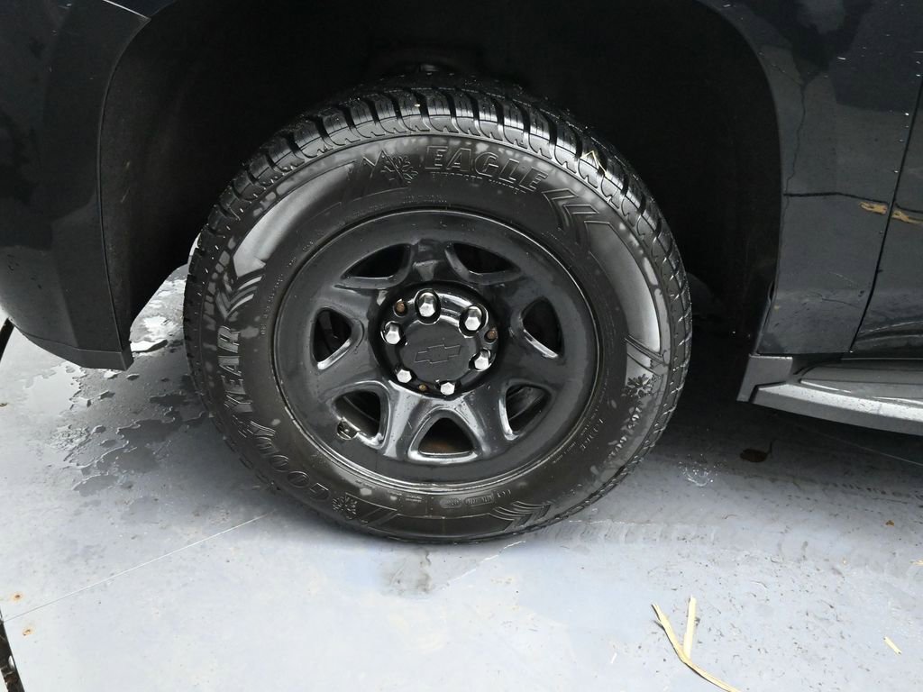 Used 2018 Chevrolet Tahoe 2WD w/ Remote Keyless Entry Package image 12