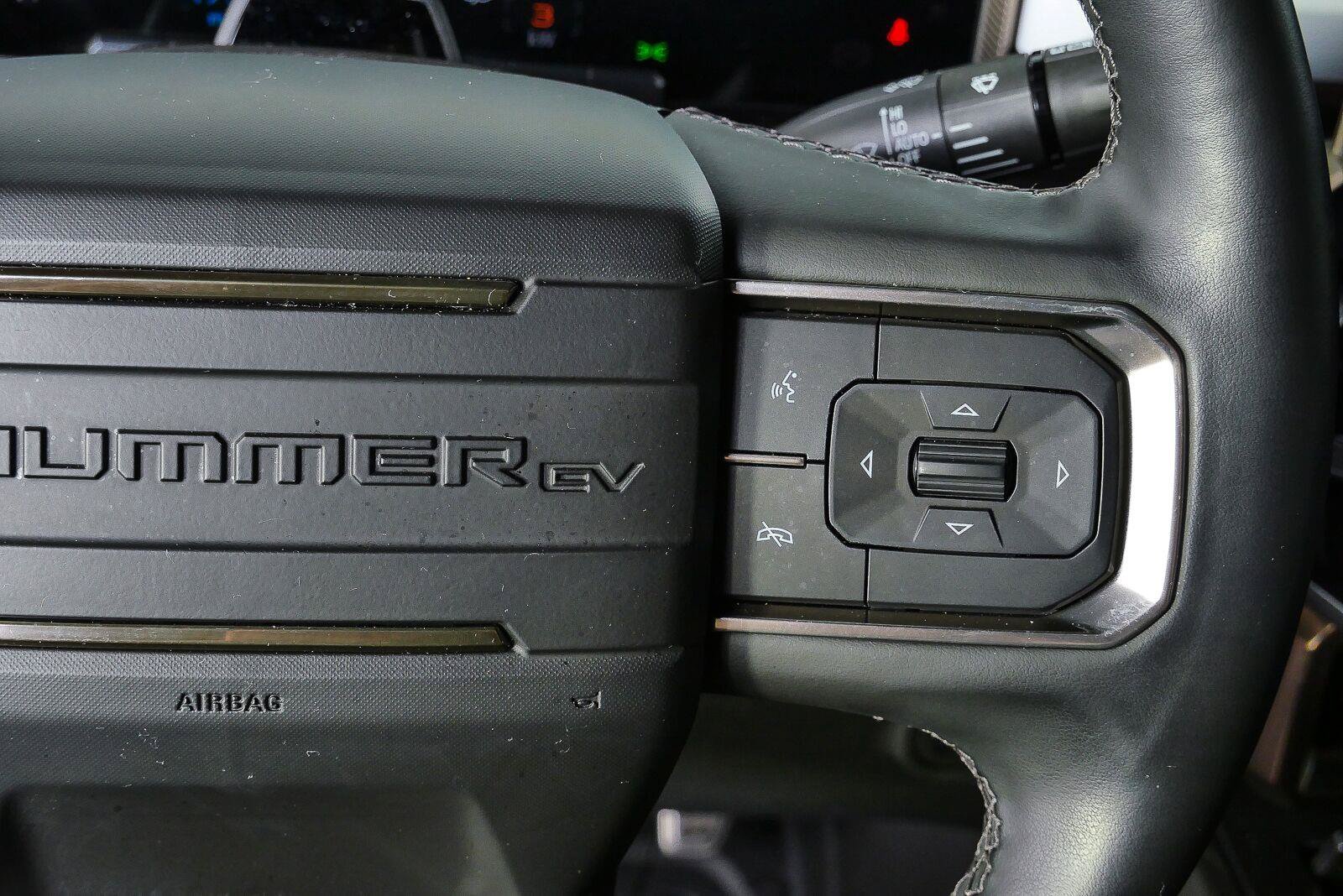 Used 2024 GMC Hummer EV 2X w/ LPO, Illumination Package AWD/4WD image 12