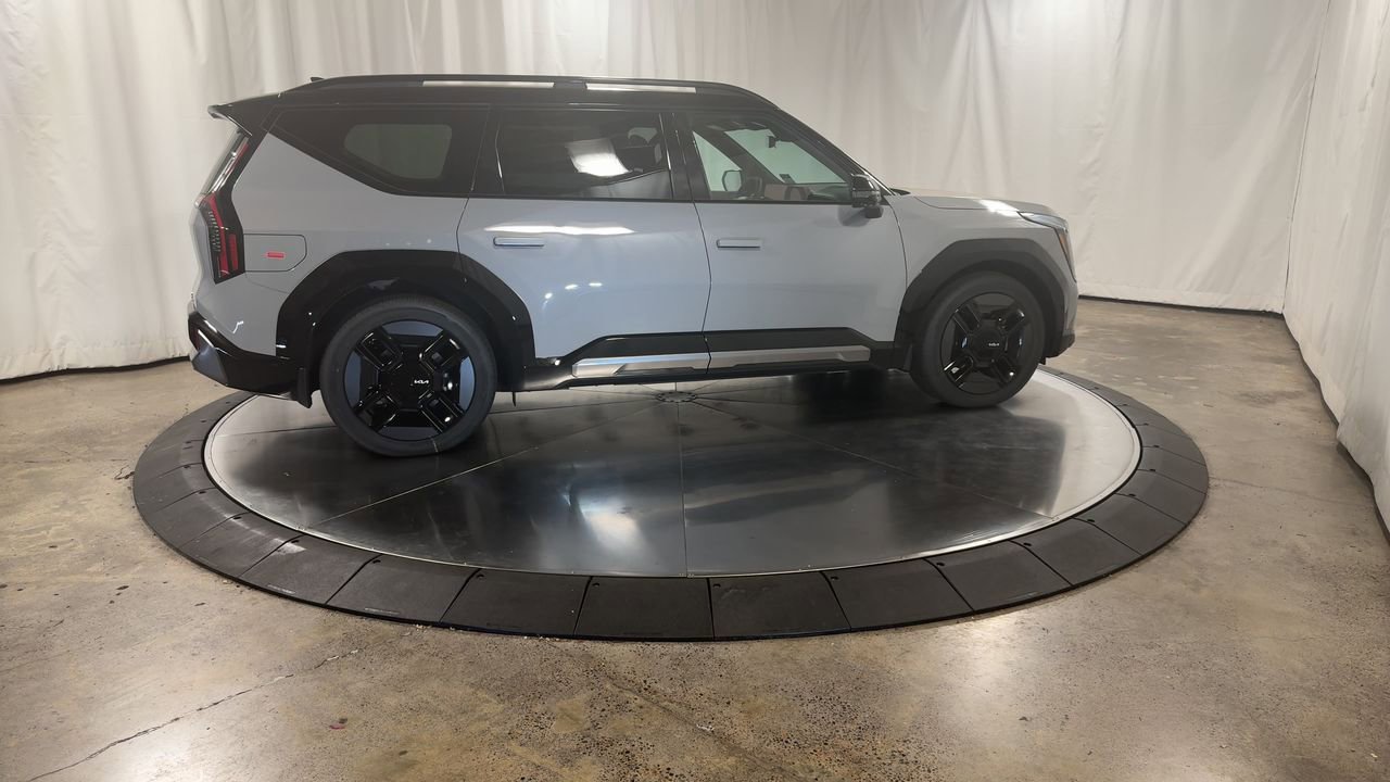 New 2026 Kia EV9 GT-Line image 2