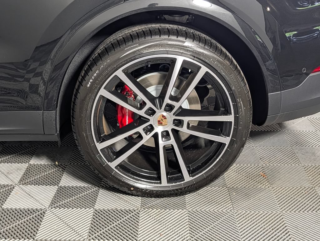 New 2026 Porsche Cayenne S AWD/4WD image 12
