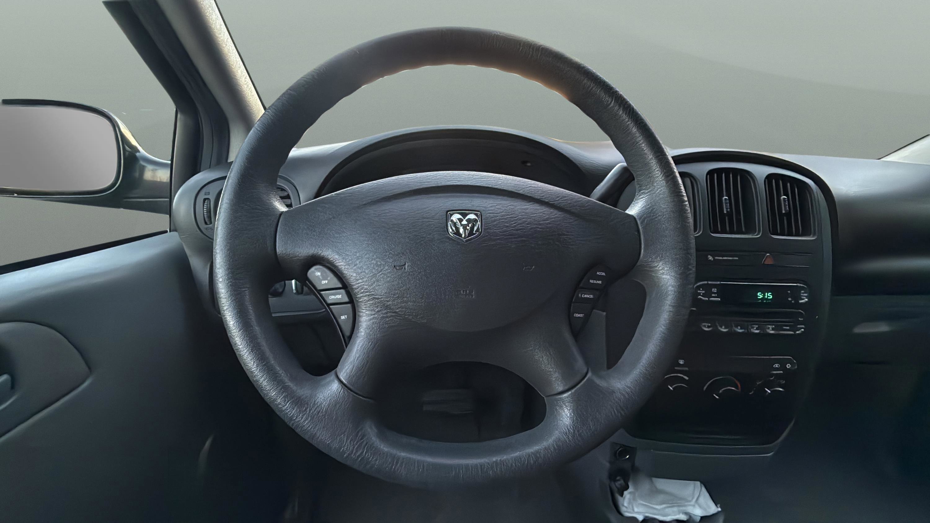 Used 2005 Dodge Grand Caravan SE image 14