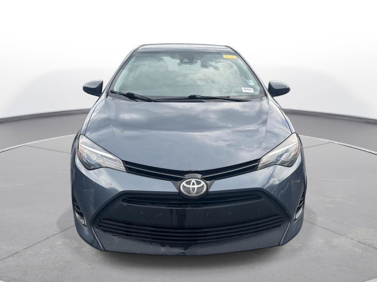 Used 2017 Toyota Corolla LE FWD image 3