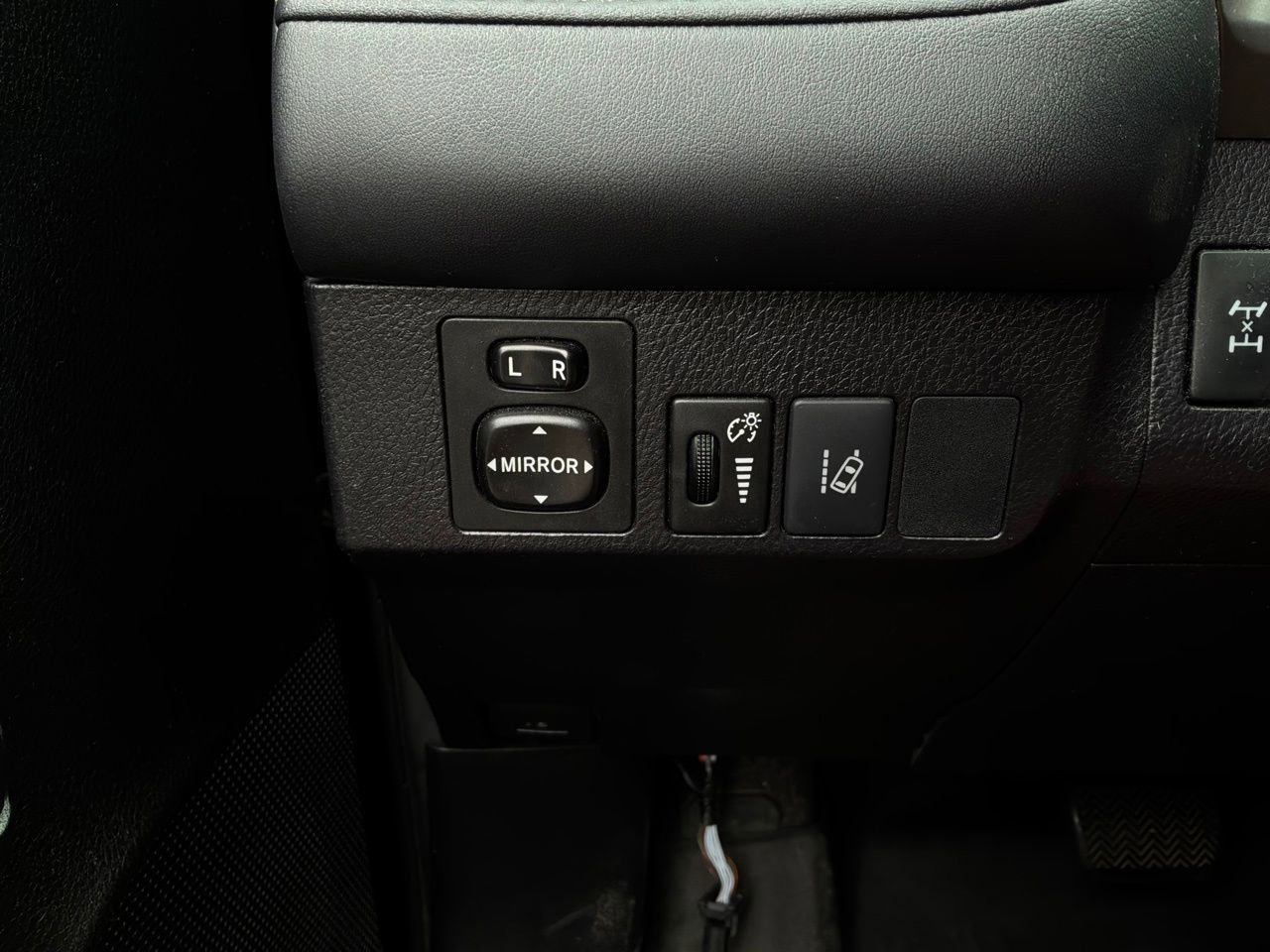 Used 2017 Toyota RAV4 XLE AWD/4WD image 20