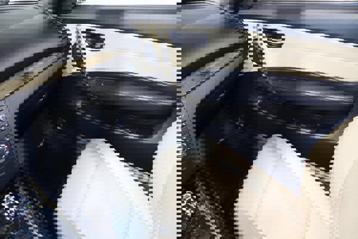 Used 2012 BMW 135i Convertible image 49