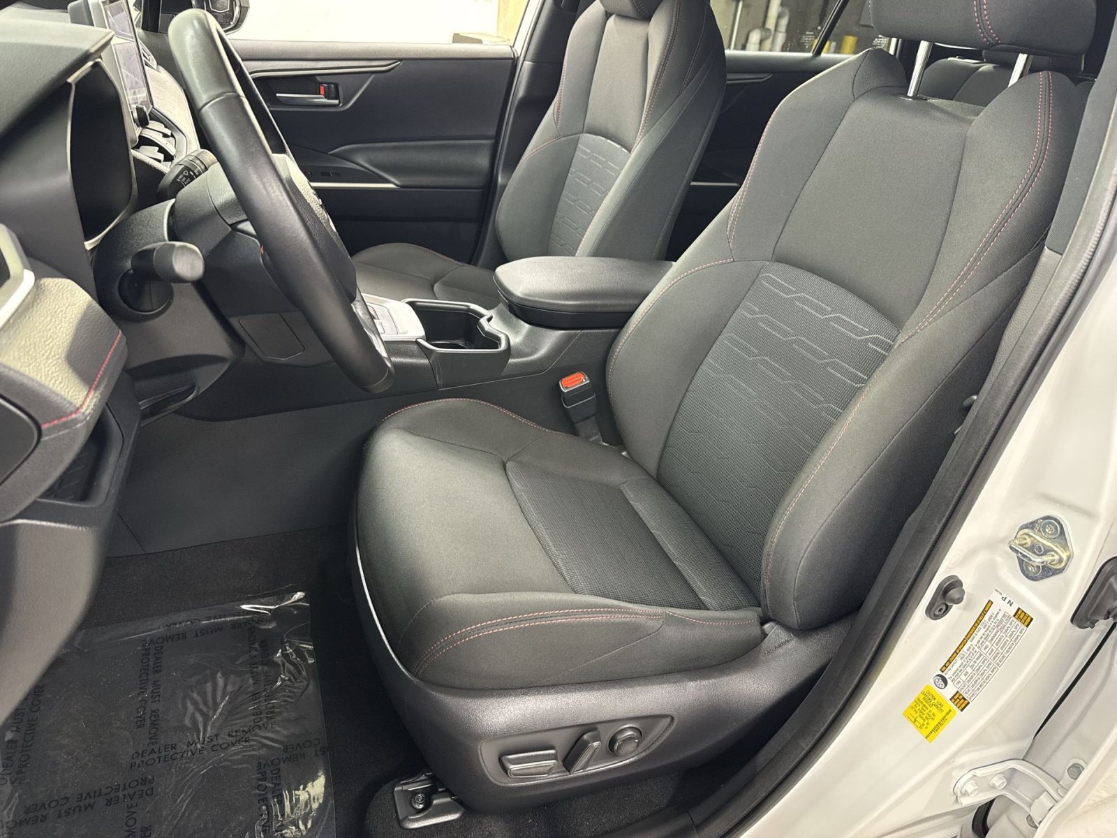Used 2025 Toyota RAV4 SE w/ Weather & Moonroof Package AWD/4WD image 14