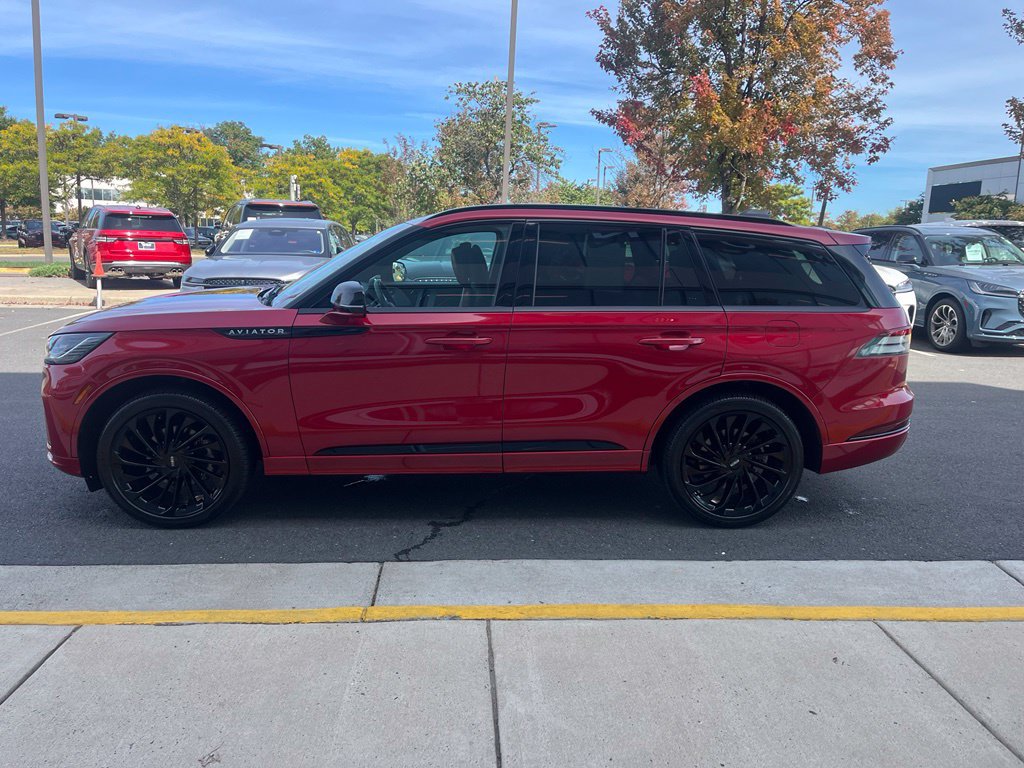 Used 2025 Lincoln Aviator Reserve w/ Equipment Group 201A AWD/4WD image 5