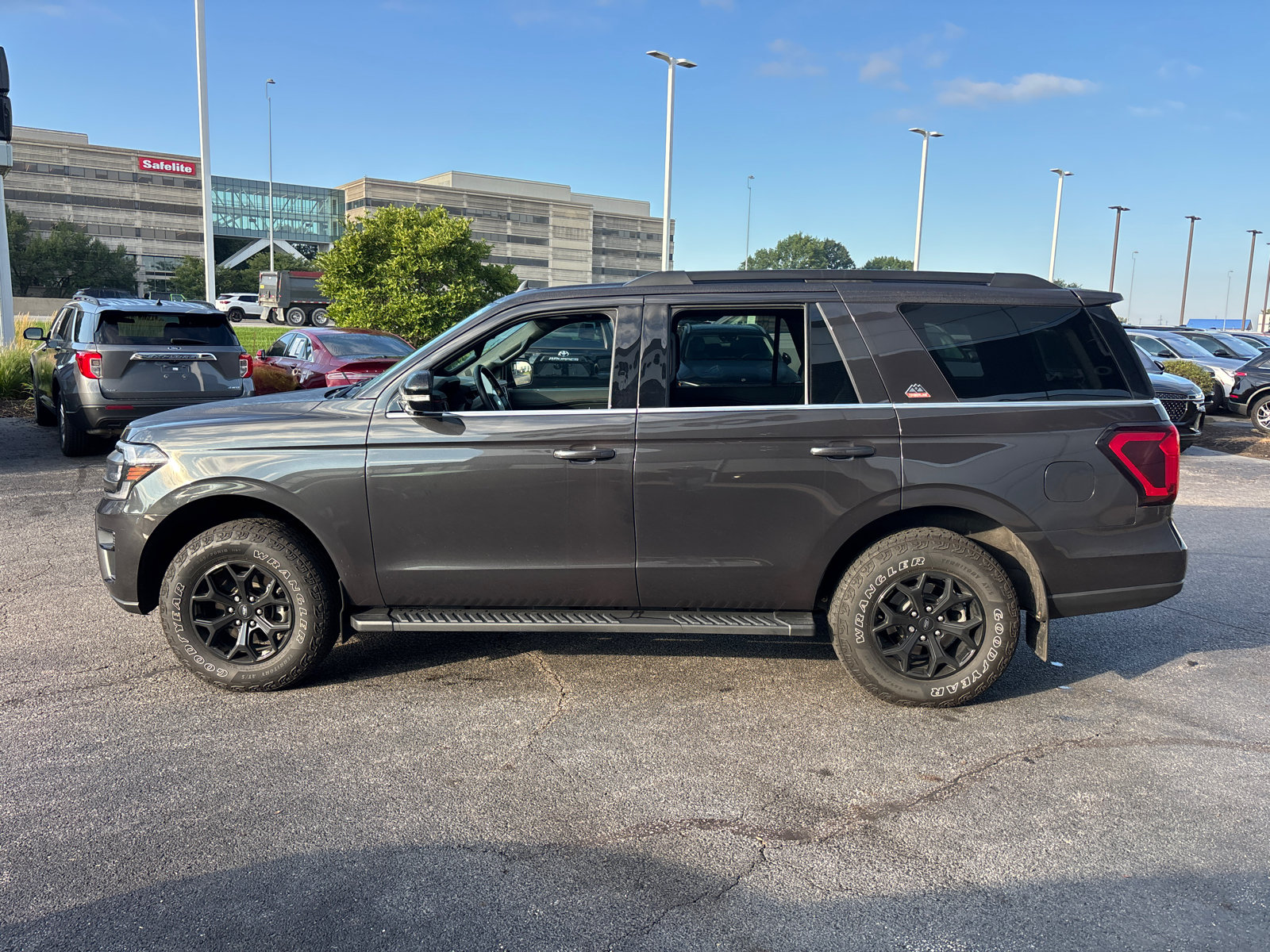 Used 2024 Ford Expedition Timberline AWD/4WD image 4