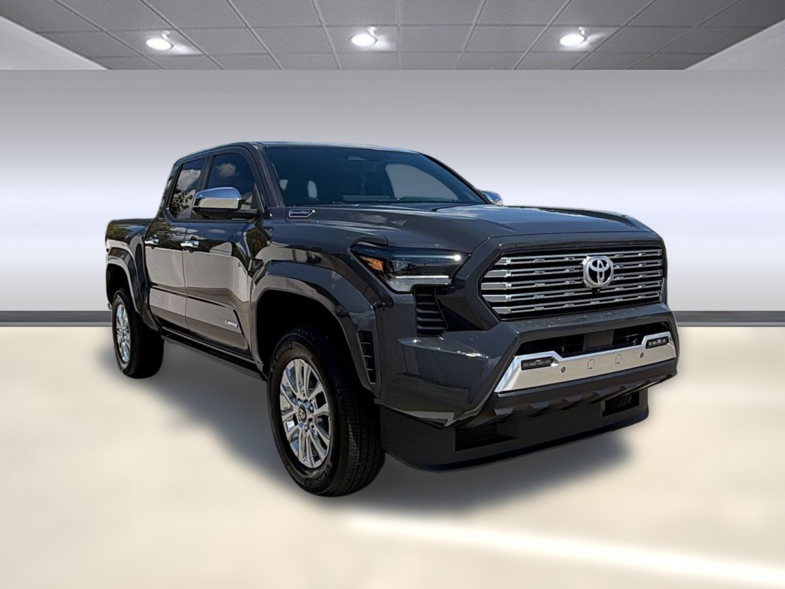 Used 2024 Toyota Tacoma Limited AWD/4WD image 7