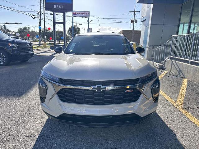 New 2026 Chevrolet Trax RS w/ Sunroof Package FWD image 2