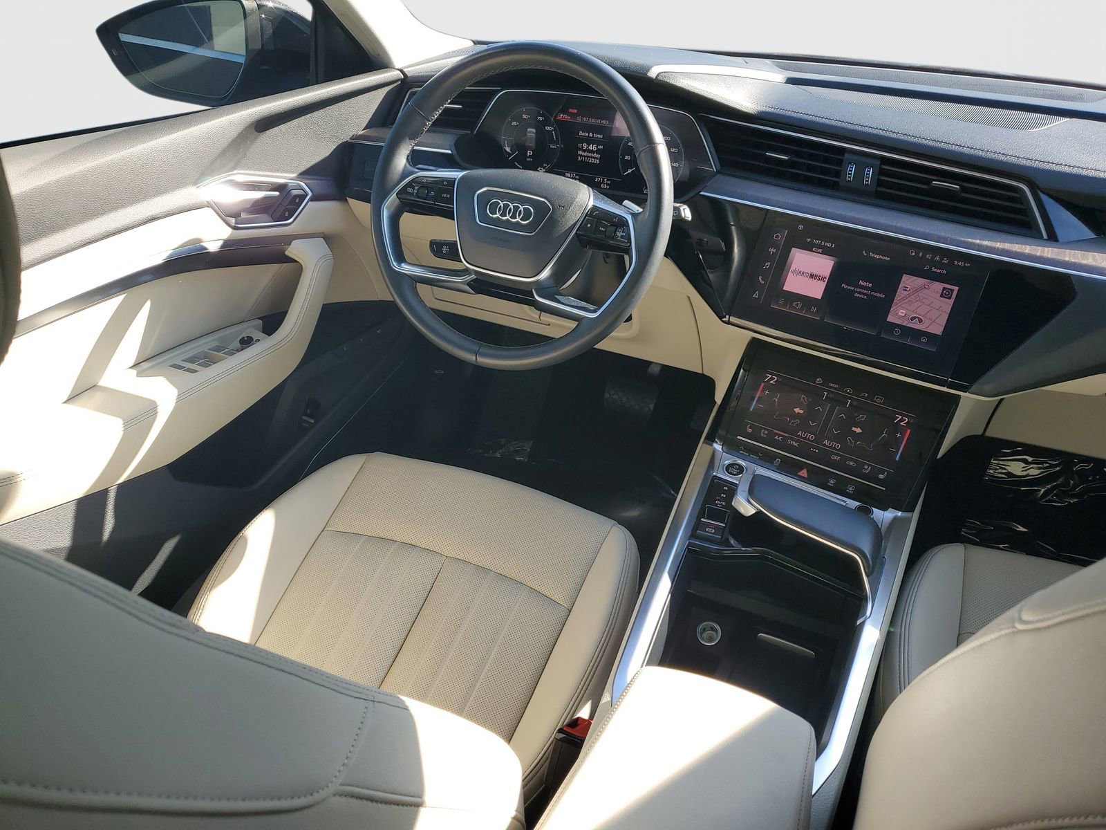 Used 2024 Audi Q8 e-tron Premium Plus w/ Premium Plus Package image 11