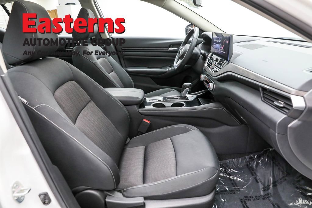 Used 2024 Nissan Altima 2.5 SV w/ SV Premium Package image 24