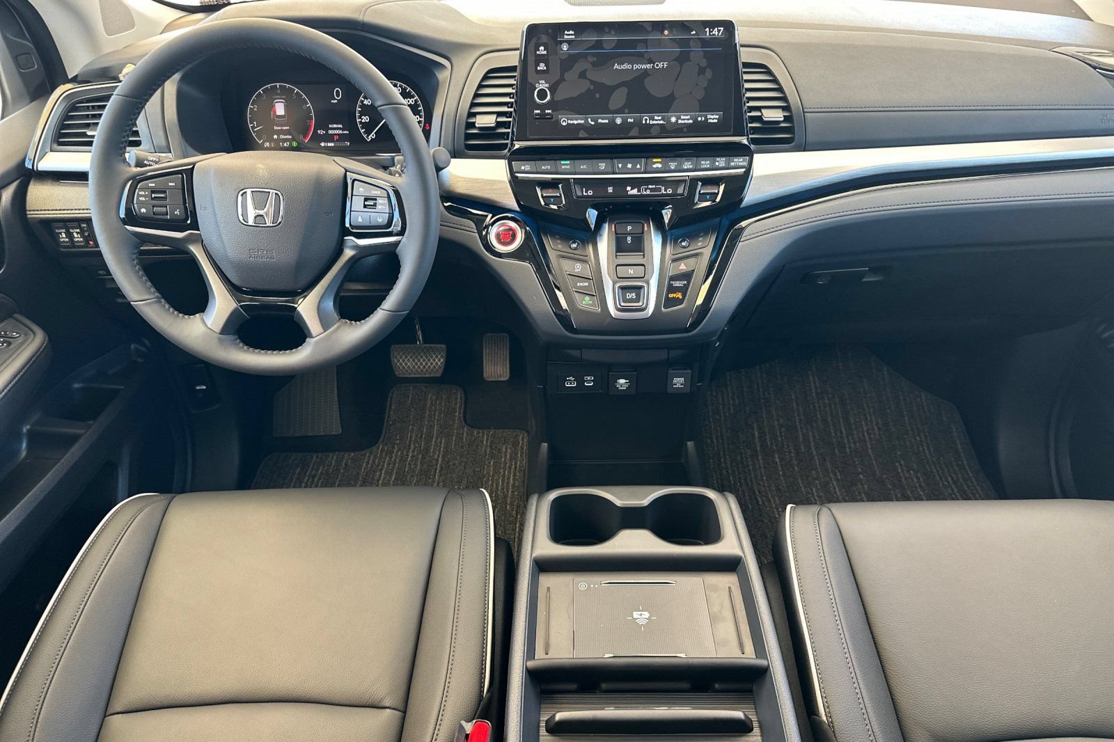 New 2026 Honda Odyssey Touring image 14