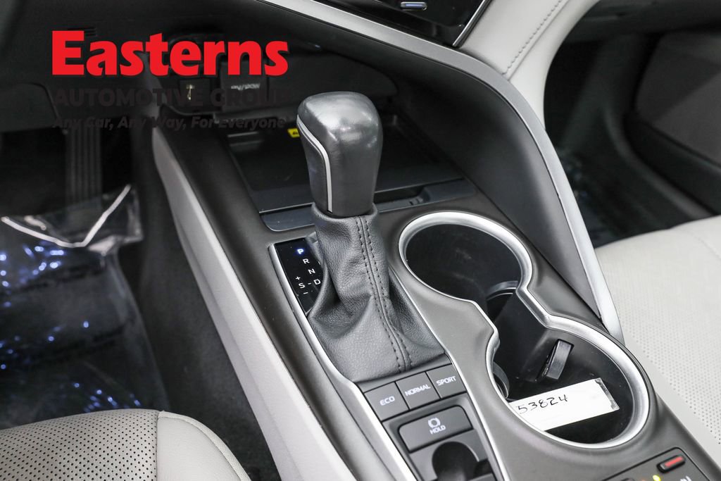 Used 2023 Toyota Camry XLE w/ Navigation Package image 13