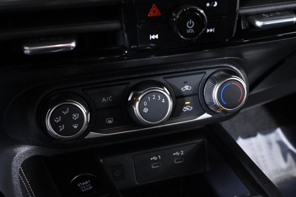 Certified 2025 Nissan Kicks SV AWD/4WD image 16